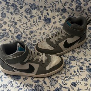 Nike Gray and Black Men's Sneakers